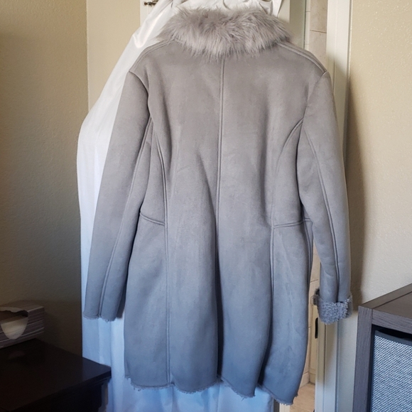 Cole Haan Signature grey sheerling coat - Picture 7 of 9
